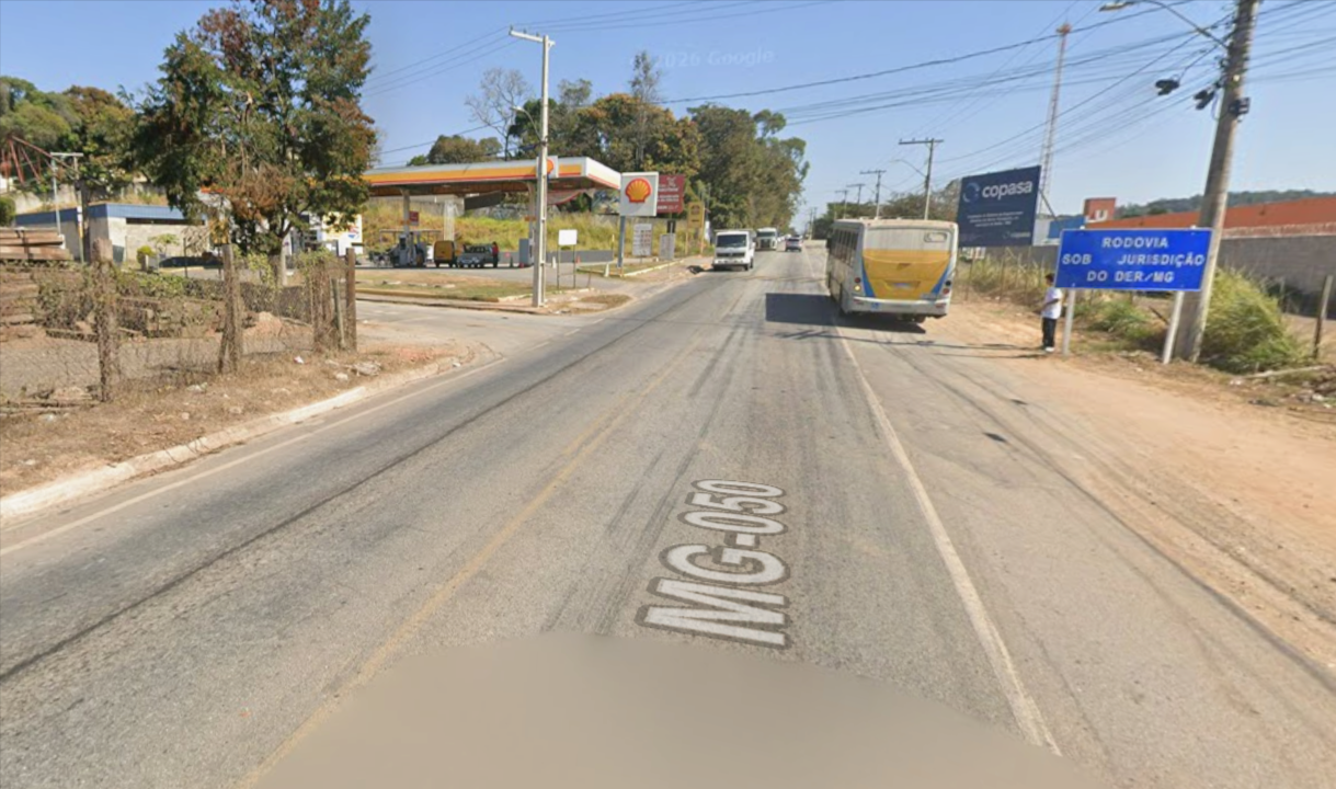Rodovia estadual corta o município na região de Vianópolis