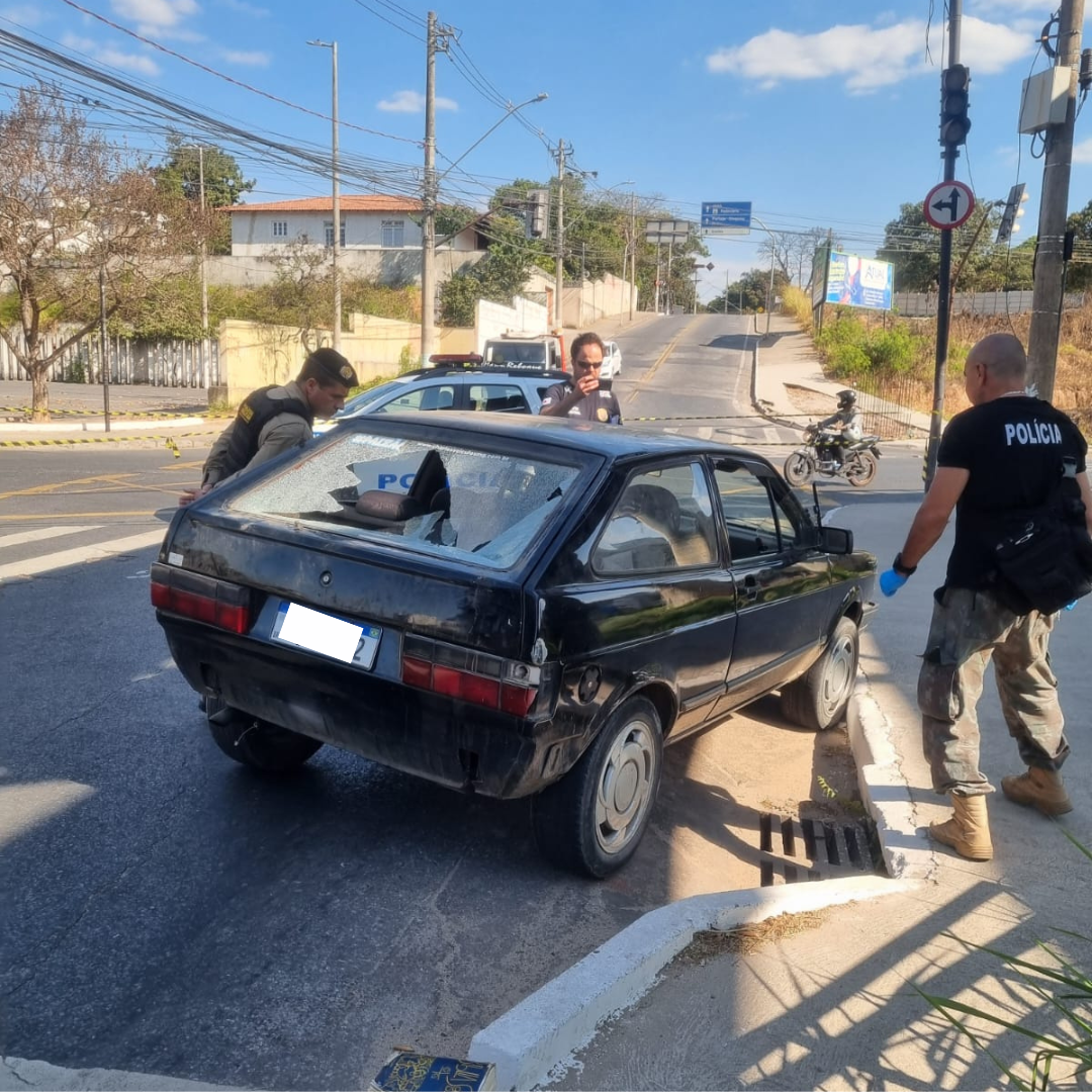 O veículo foi encaminhado para um pátio