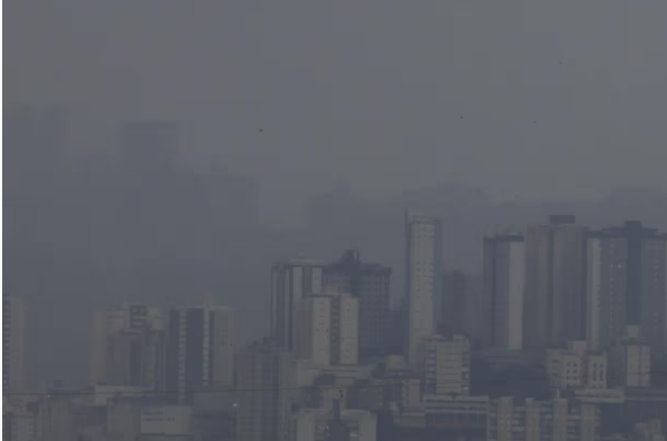 Chove em Belo Horizonte na tarde desta sexta-feira (5) Chove em Belo Horizonte na tarde desta sexta-feira (5)
