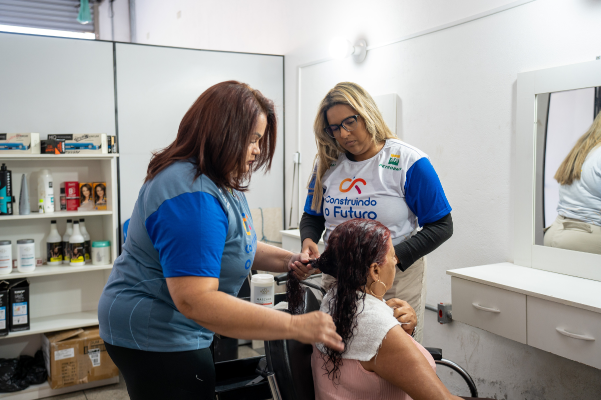 O curso de cabeleireiro é um dos ofertados