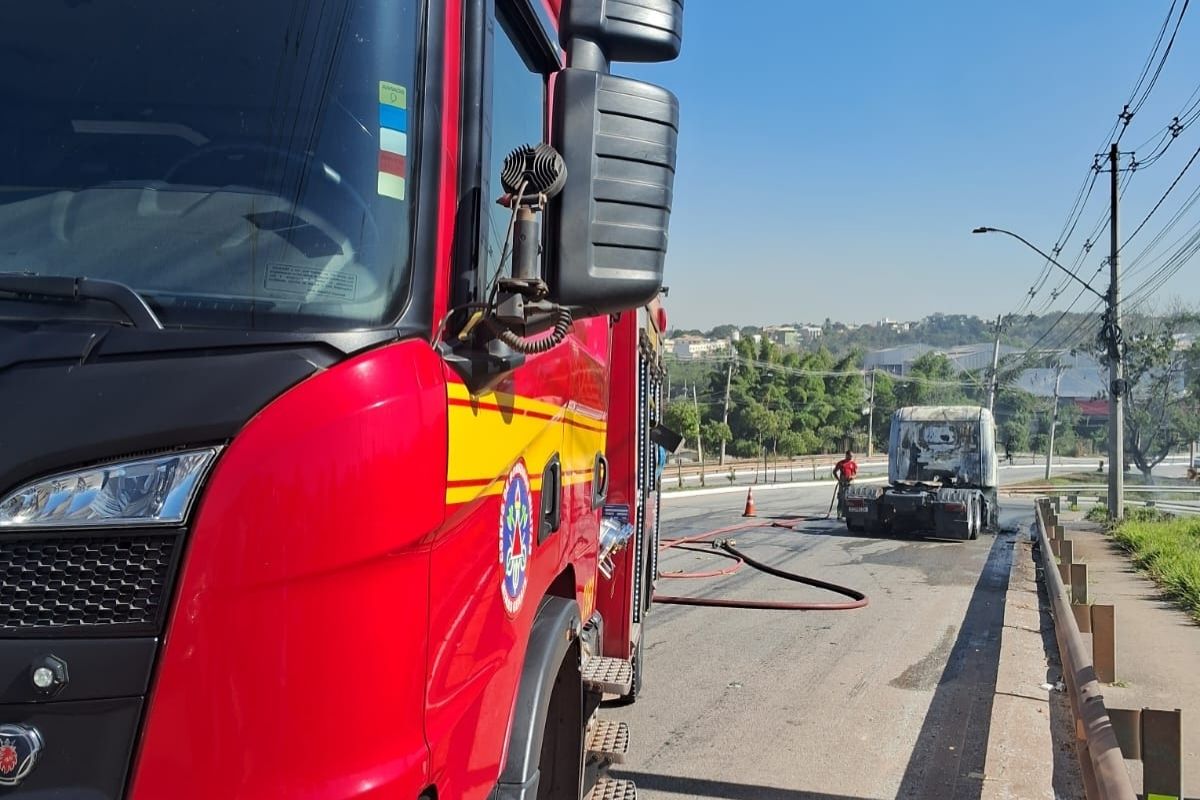 Segundo os bombeiros, não houve vítimas