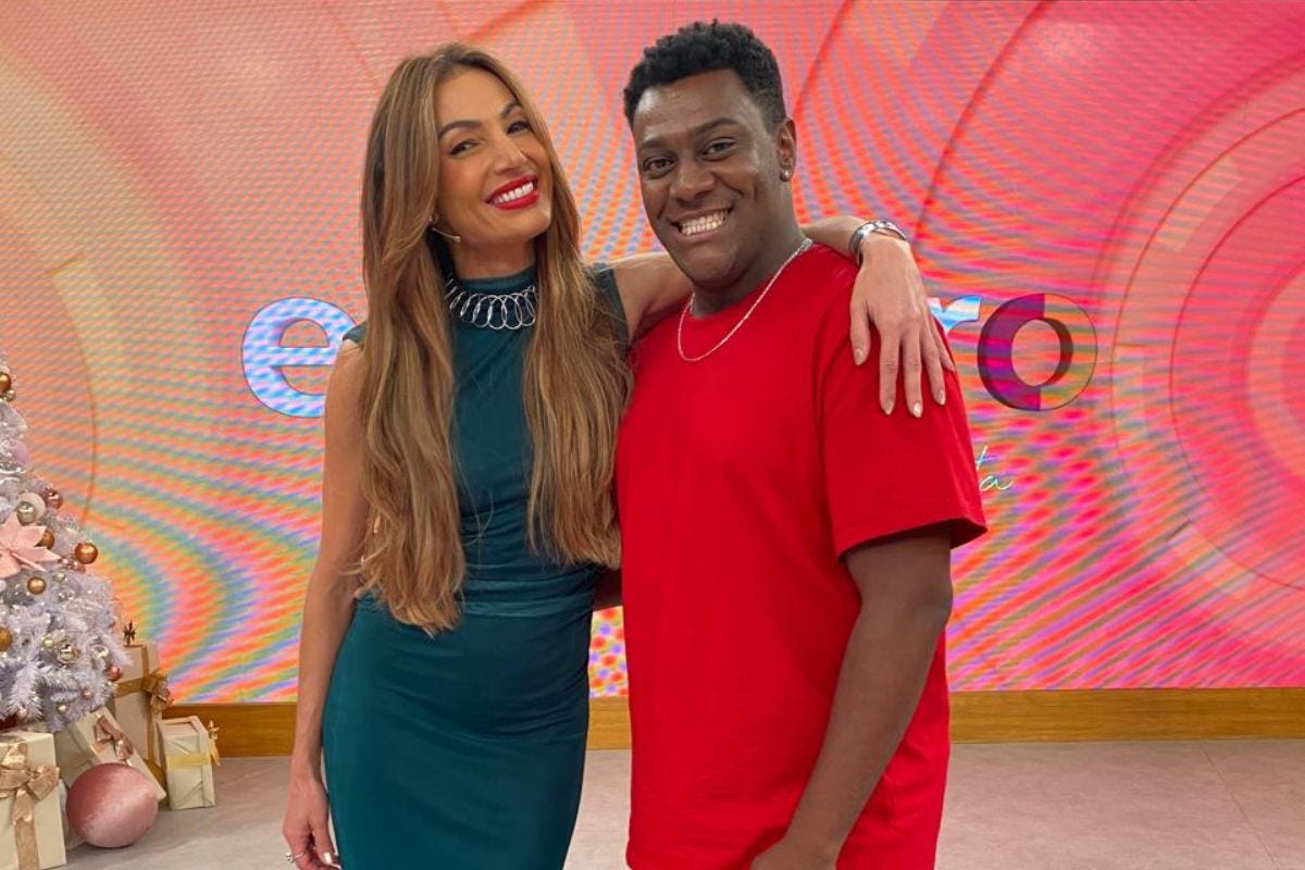 Jaderson Ricardo esteve com a apresentadora nos bastidores e registrou o encontro 