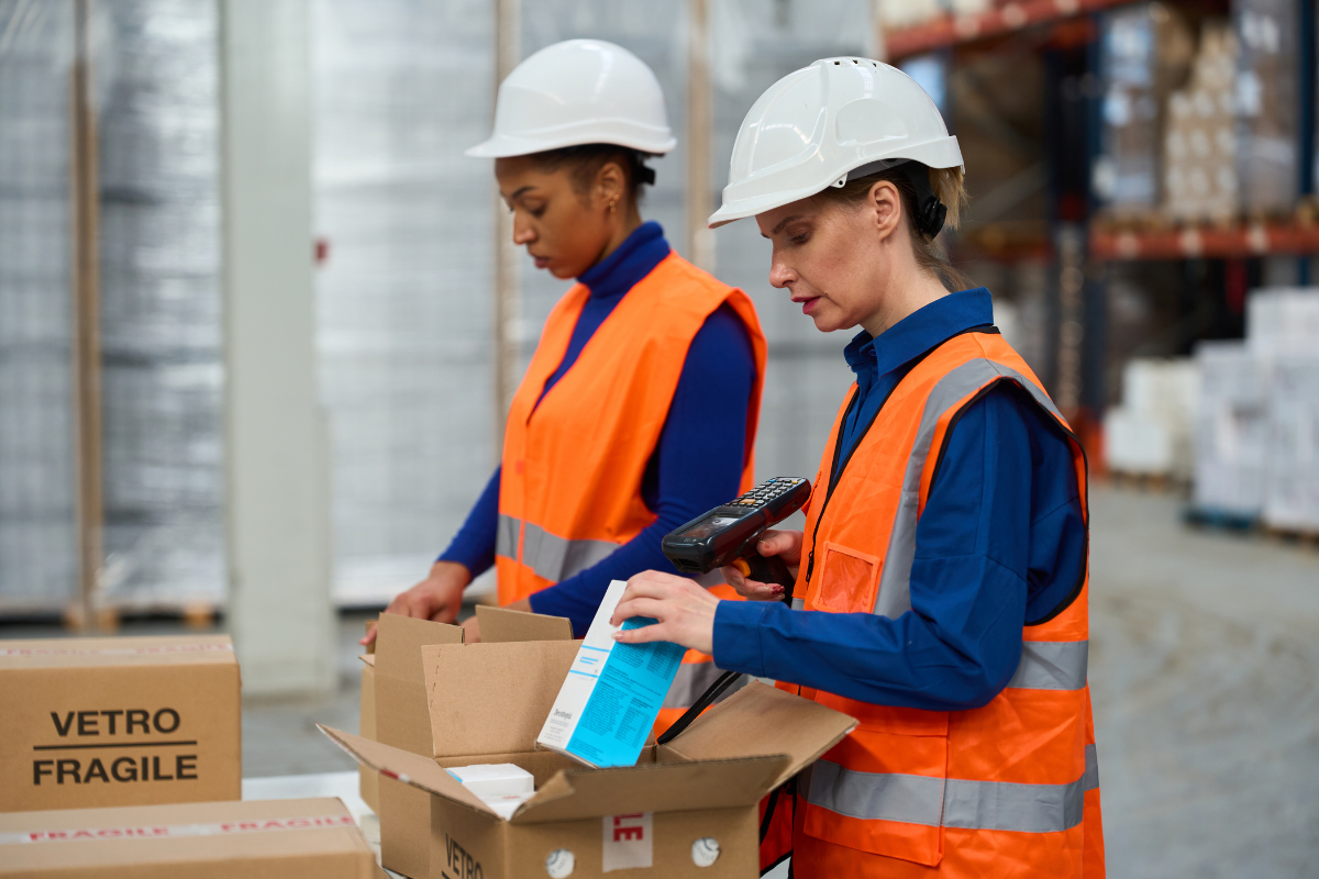 Cem vagas do processo seletivo são para o cargo de auxiliar de logística II