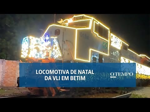 A principal atração foi a chegada de Papai Noel a bordo de uma locomotiva decorada e iluminada
