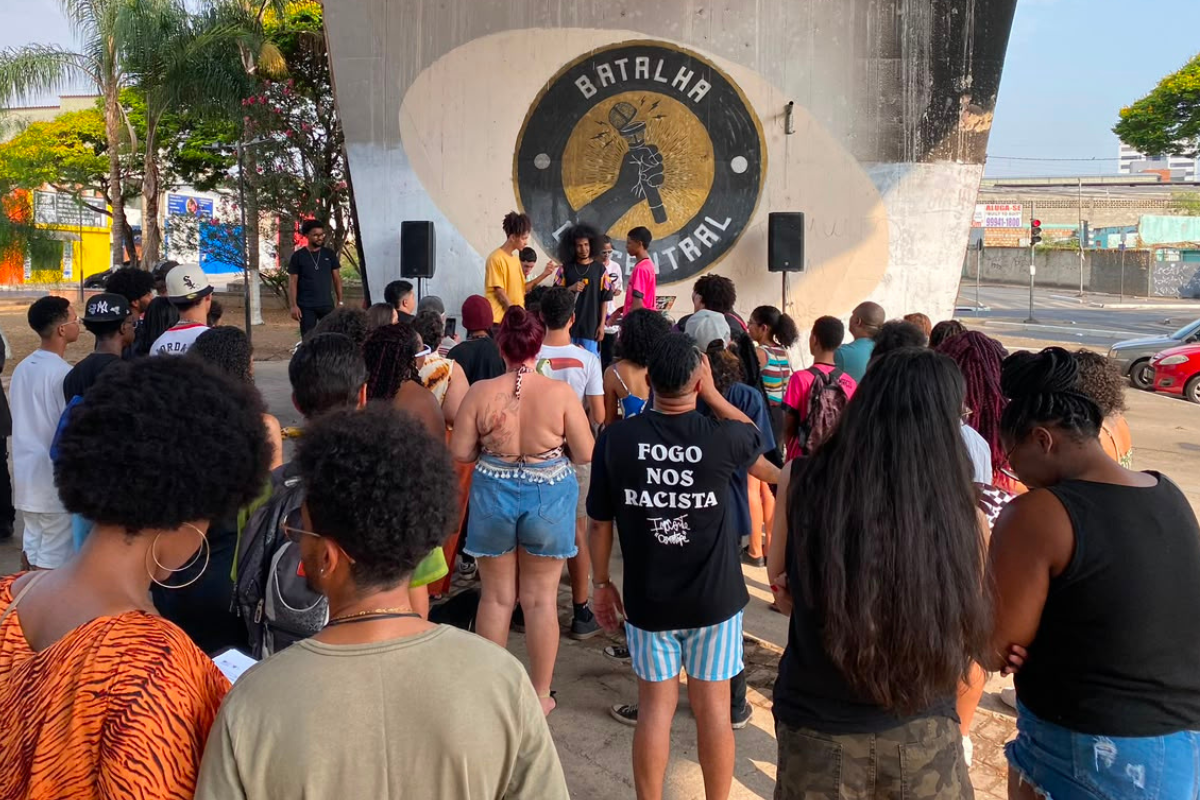 Batalha de rap realizada debaixo do Viaduto Jacintão