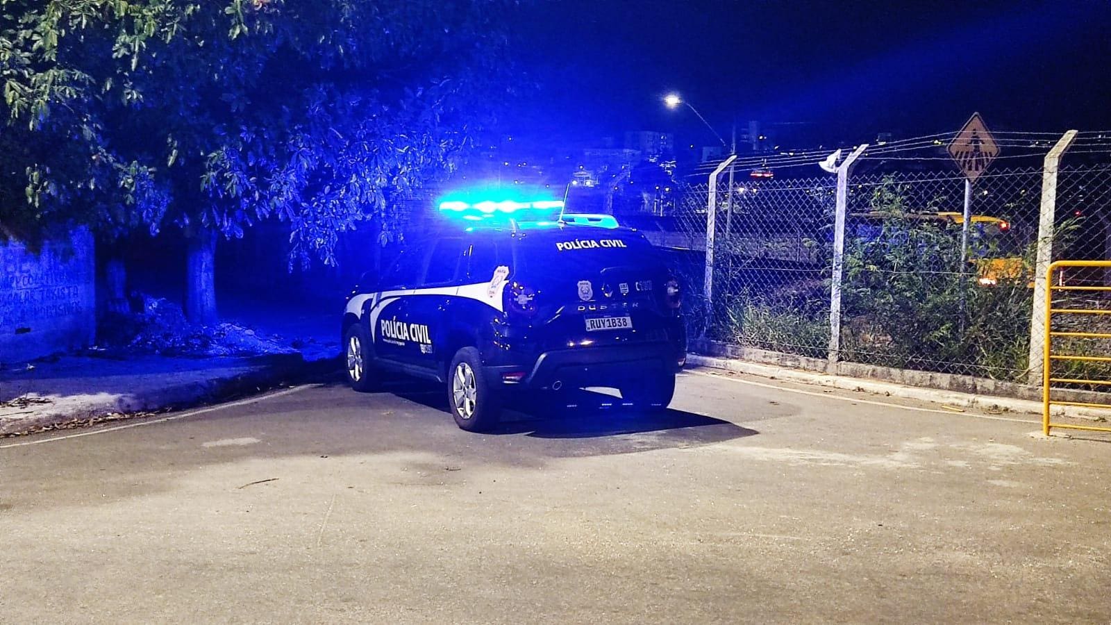 Homicídio ocorreu na tarde desta segunda-feira (14), em um beco às margens da linha férrea, que faz cruzamento com a avenida Gabriel de Rezende Passos, no bairro Decamão, em Betim