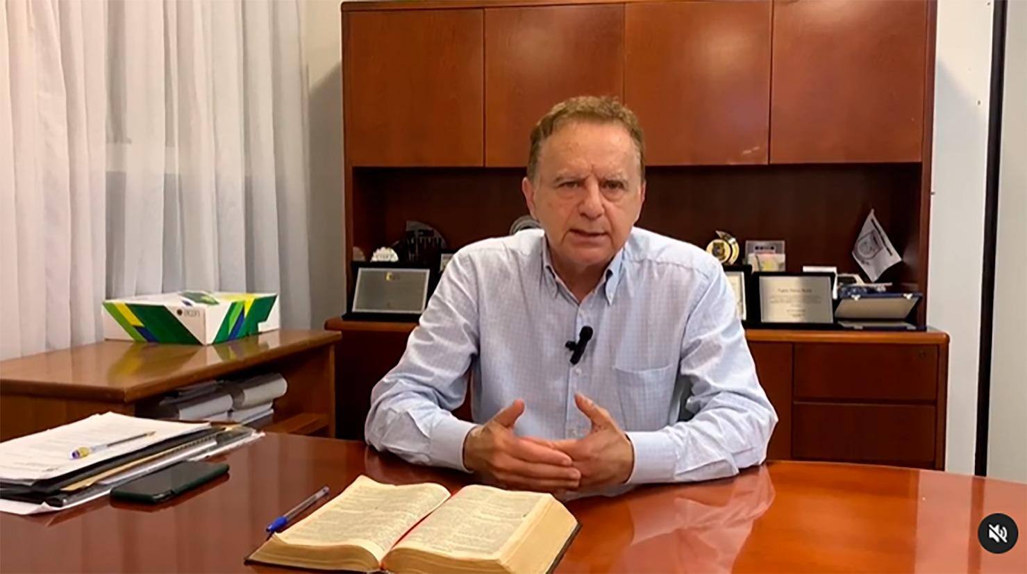 Membros do primeiro escalão com interesses políticos serão trocados, diz prefeito