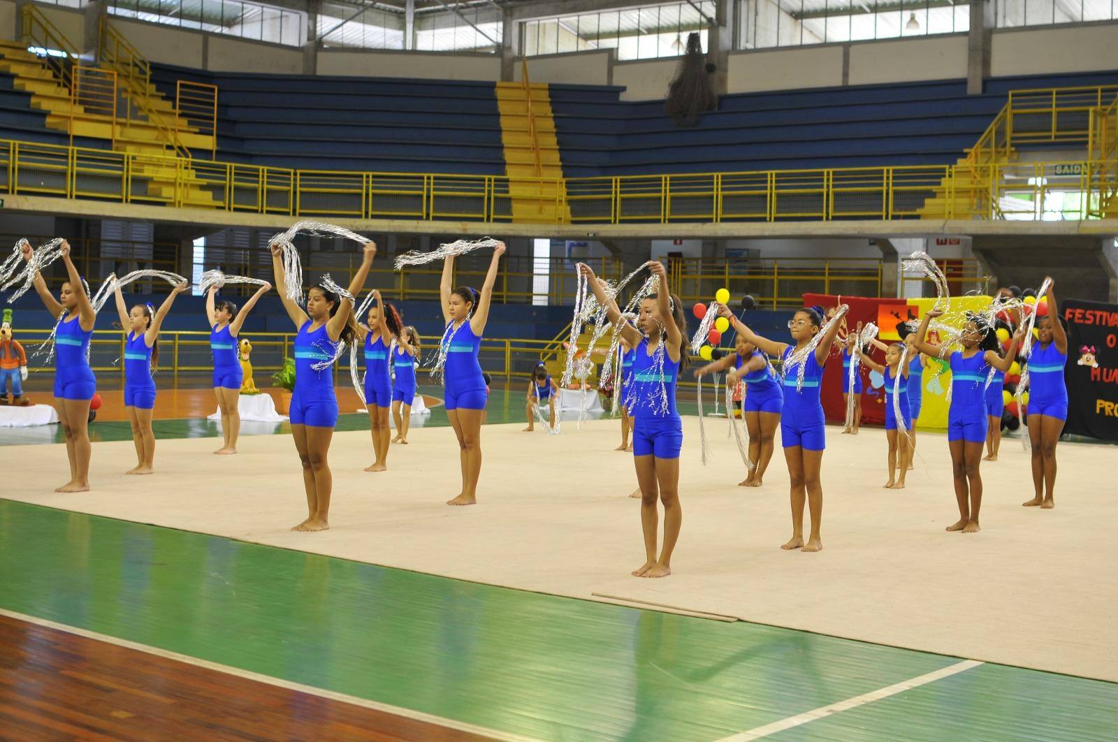 Modalidades olímpicas ganham toque circense na edição deste ano do Festival de Inverno