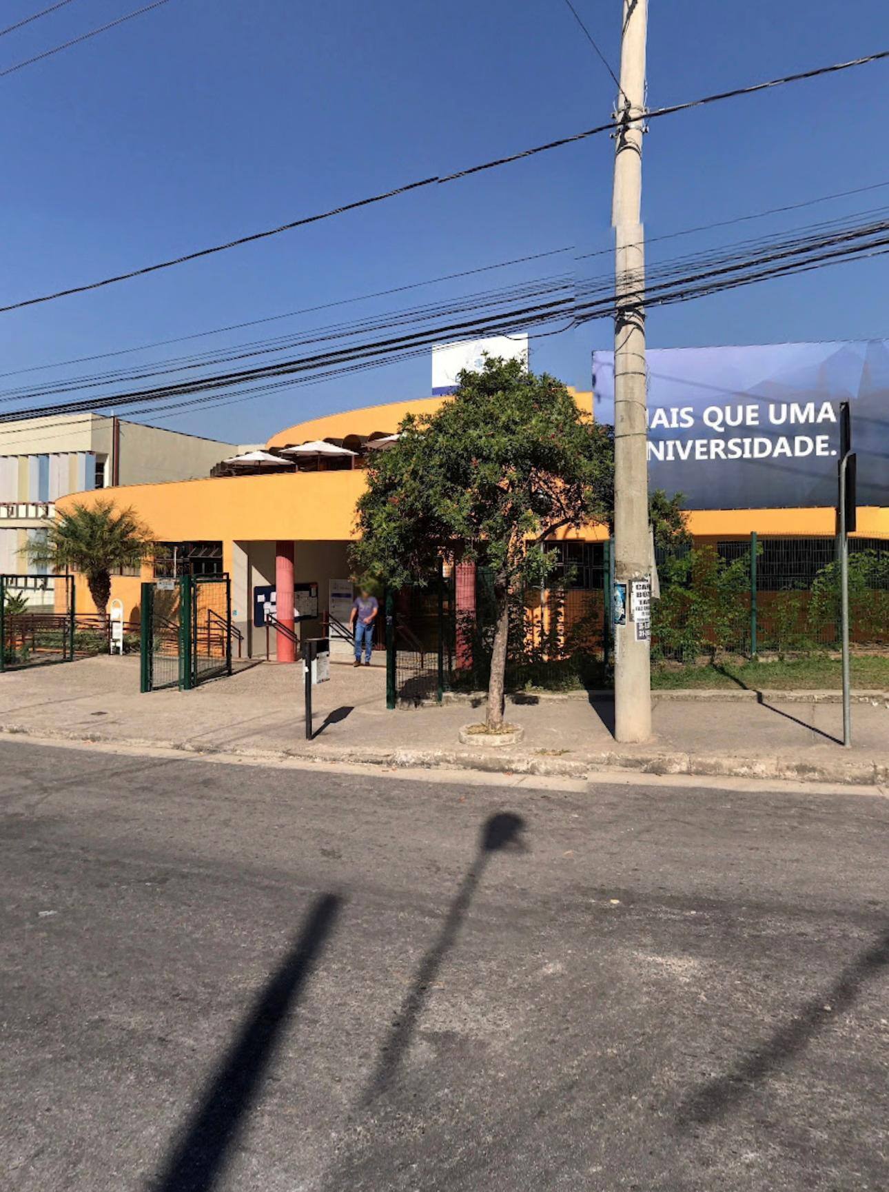 Um dos novos locais de votação é a PUC Betim, na avenida Arthur da Silva Bernardes