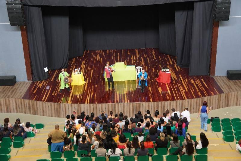 Teatro Municipal Prefeito Newton Amaral Franco foi inaugurado em 31 de março do ano passado
