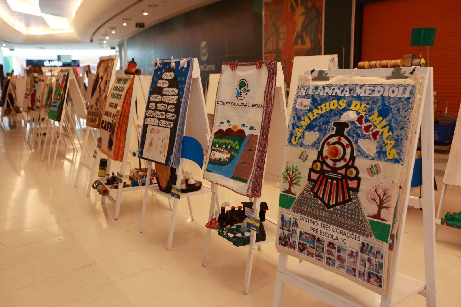 Trabalhos da V Mostra da Educação Infantil de Betim