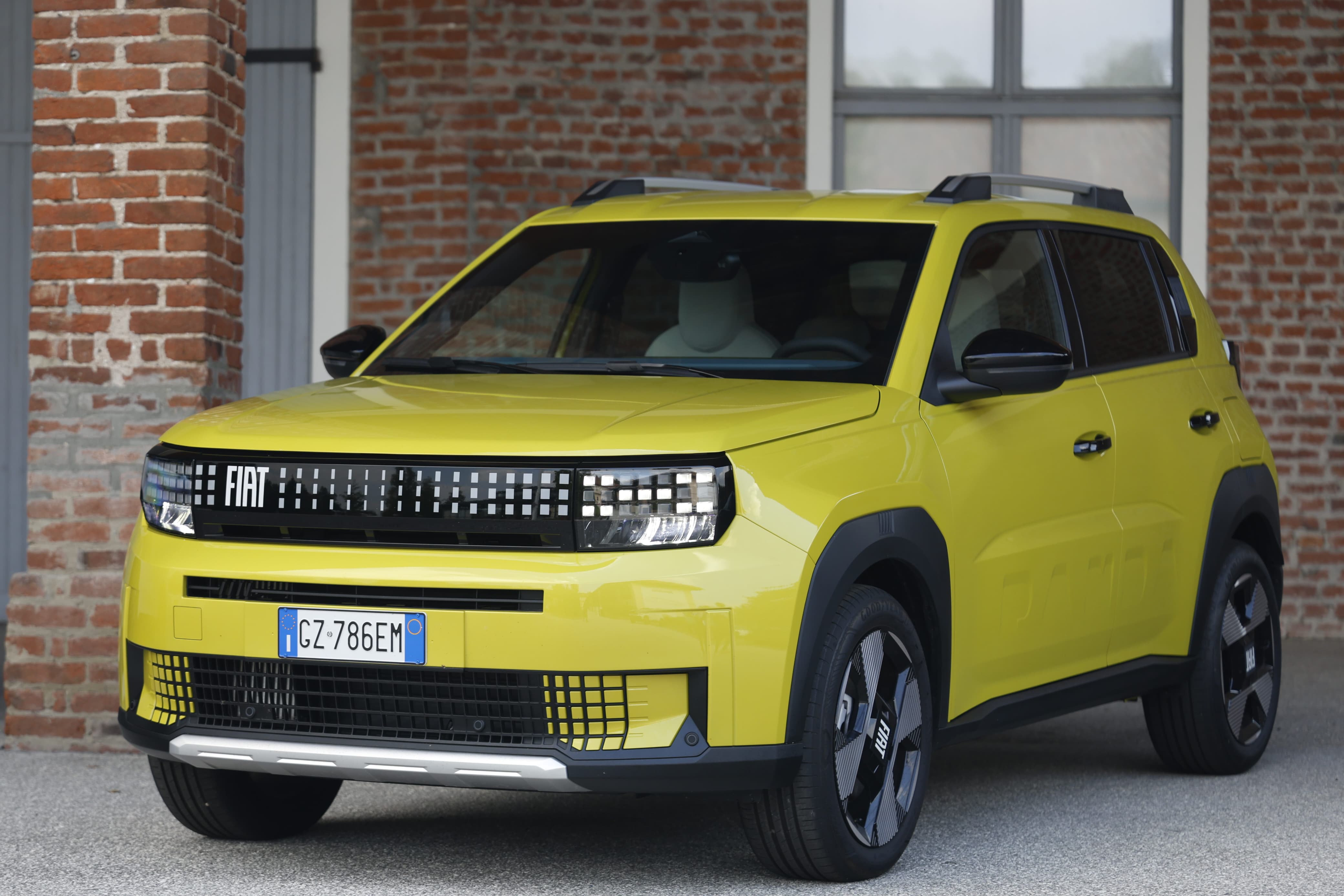 O Grande Panda chega com a missão de substituir os modelos Mobi e Argo, assumindo o posto de carro de entrada da Fiat