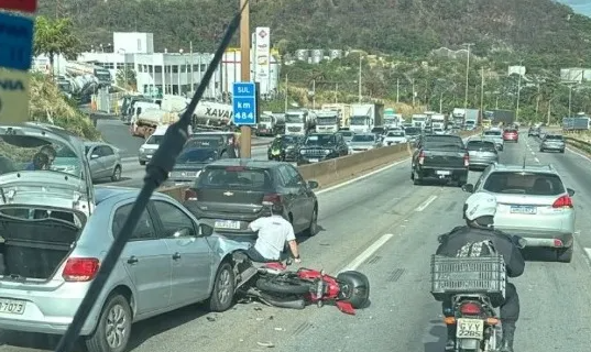 Apesar do susto, condutor da moto teve apenas ferimentos leves