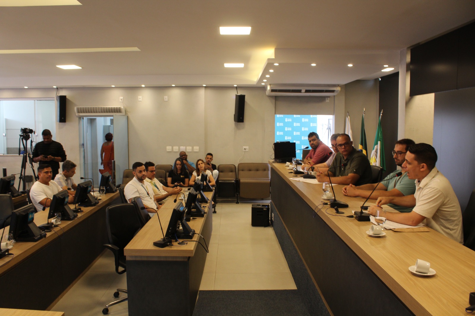 Encontro reuniu vereadores, moradores das regiões impactadas e representantes da Copasa