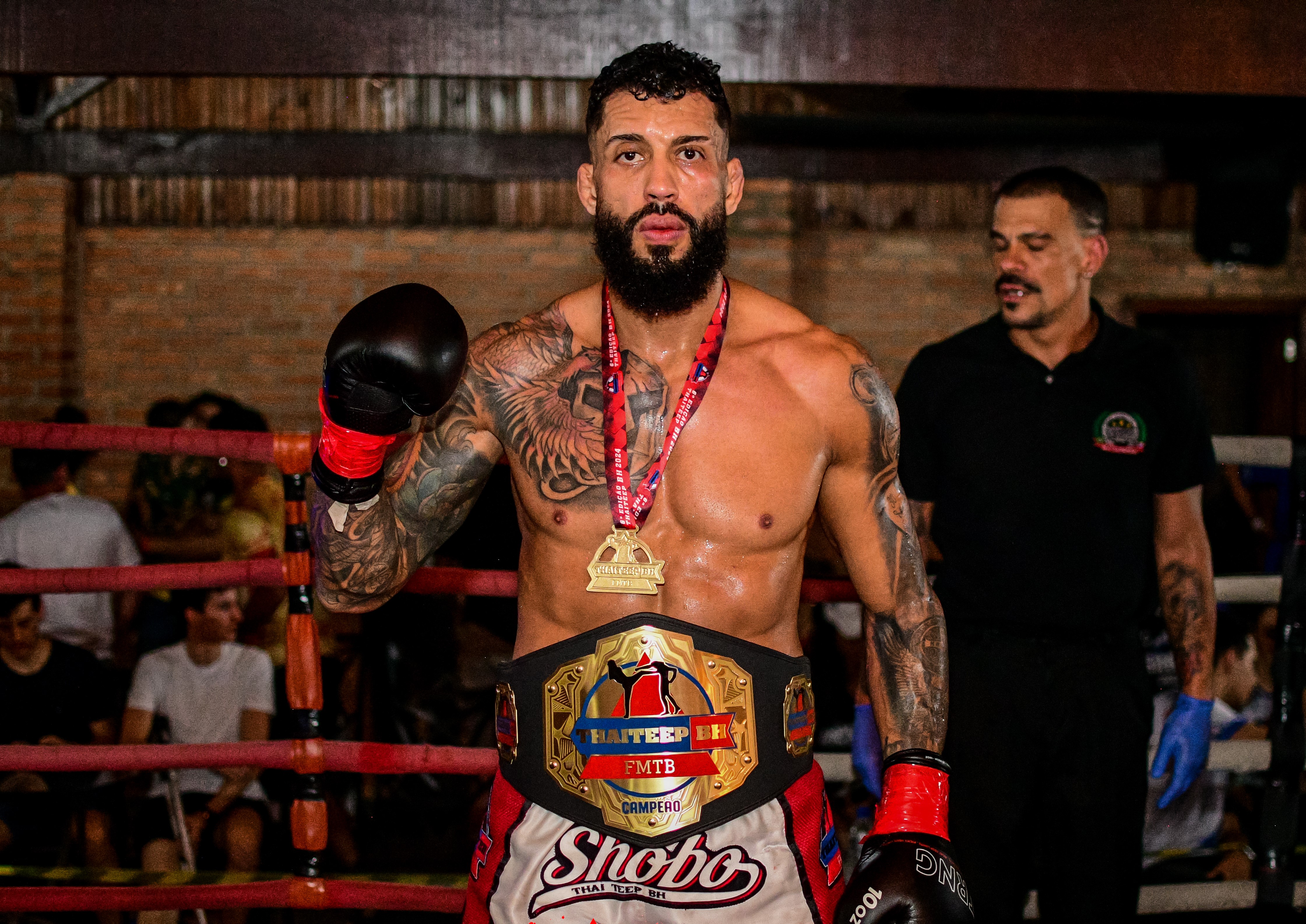 Atleta também é professor de artes marciais no bairro Jardim Teresópolis
