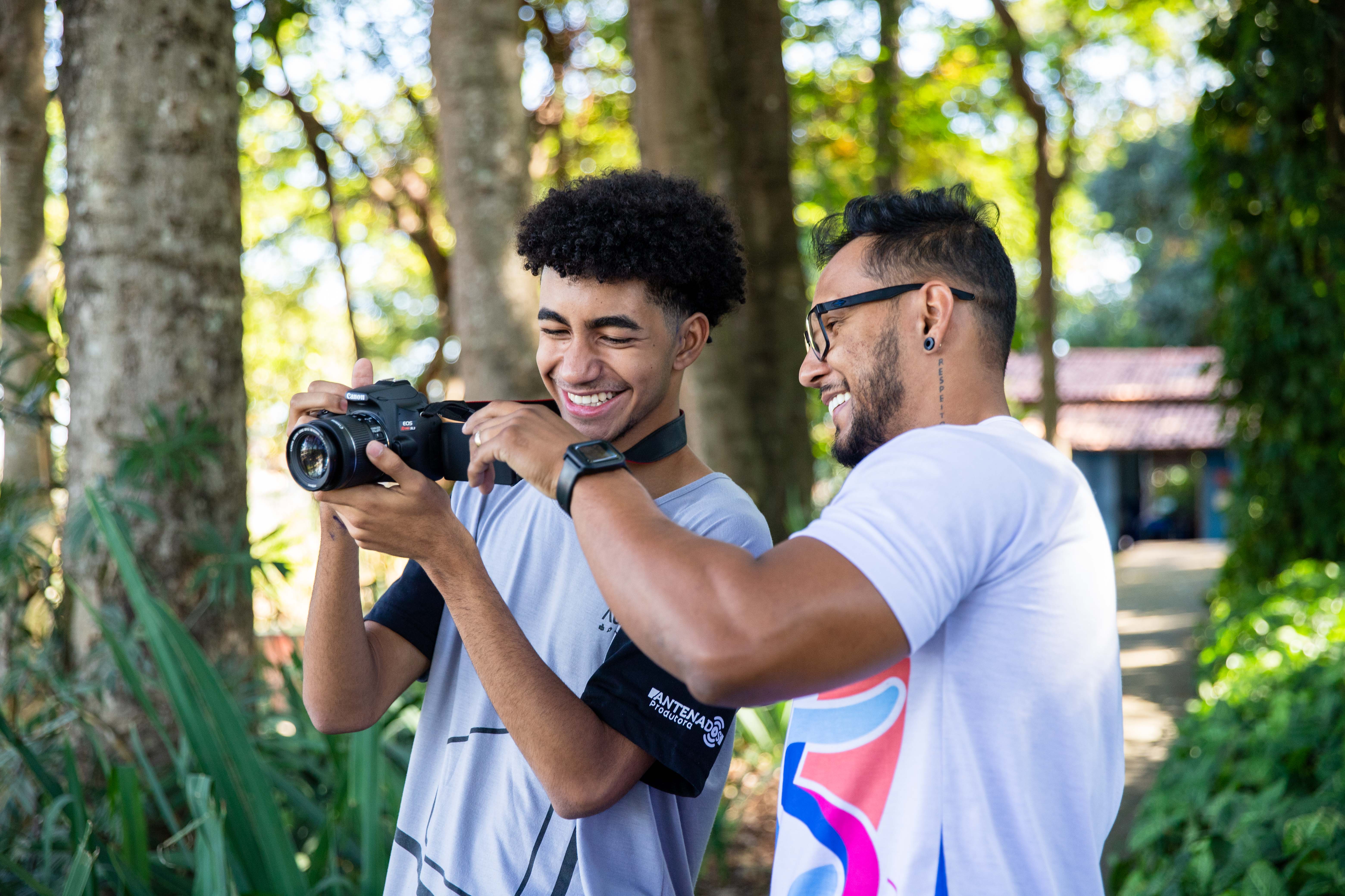 Um dos cursos disponíveis é o de audiovisual