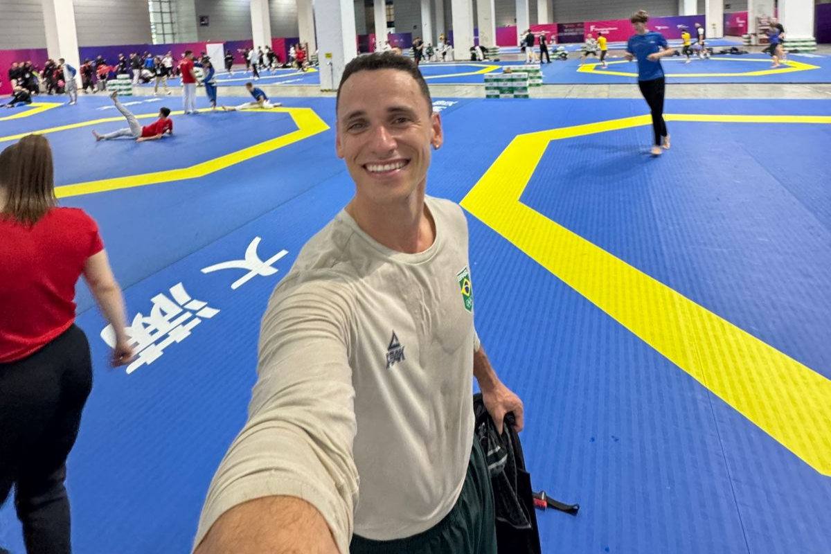 Brasileiro foi derrotado pelo ucraniano Artem Harbar