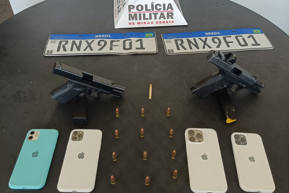 Armas e munições foram apreendidas com o trio dentro de motel