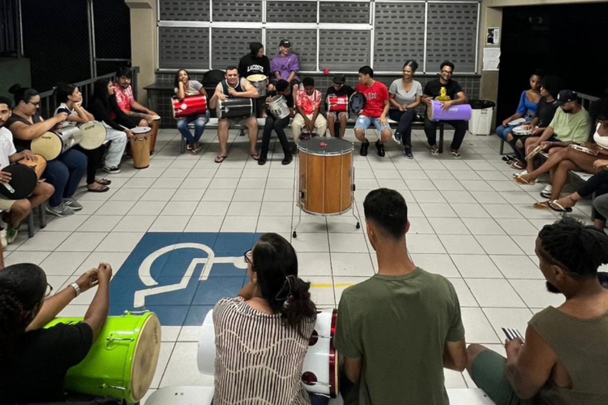 Aulas são realizadas na Escola Municipal Maria da Penha, sempre às terças-feiras, das 19h às 21h30