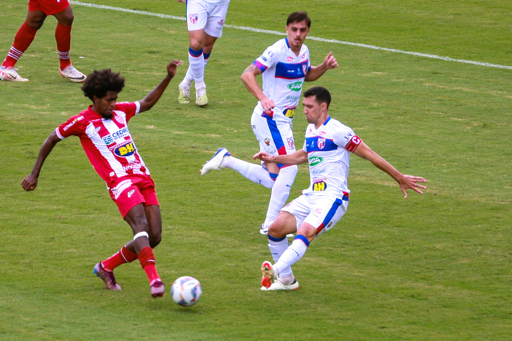 Em casa, o Betim Futebol ficou no empate com o Villa Nova