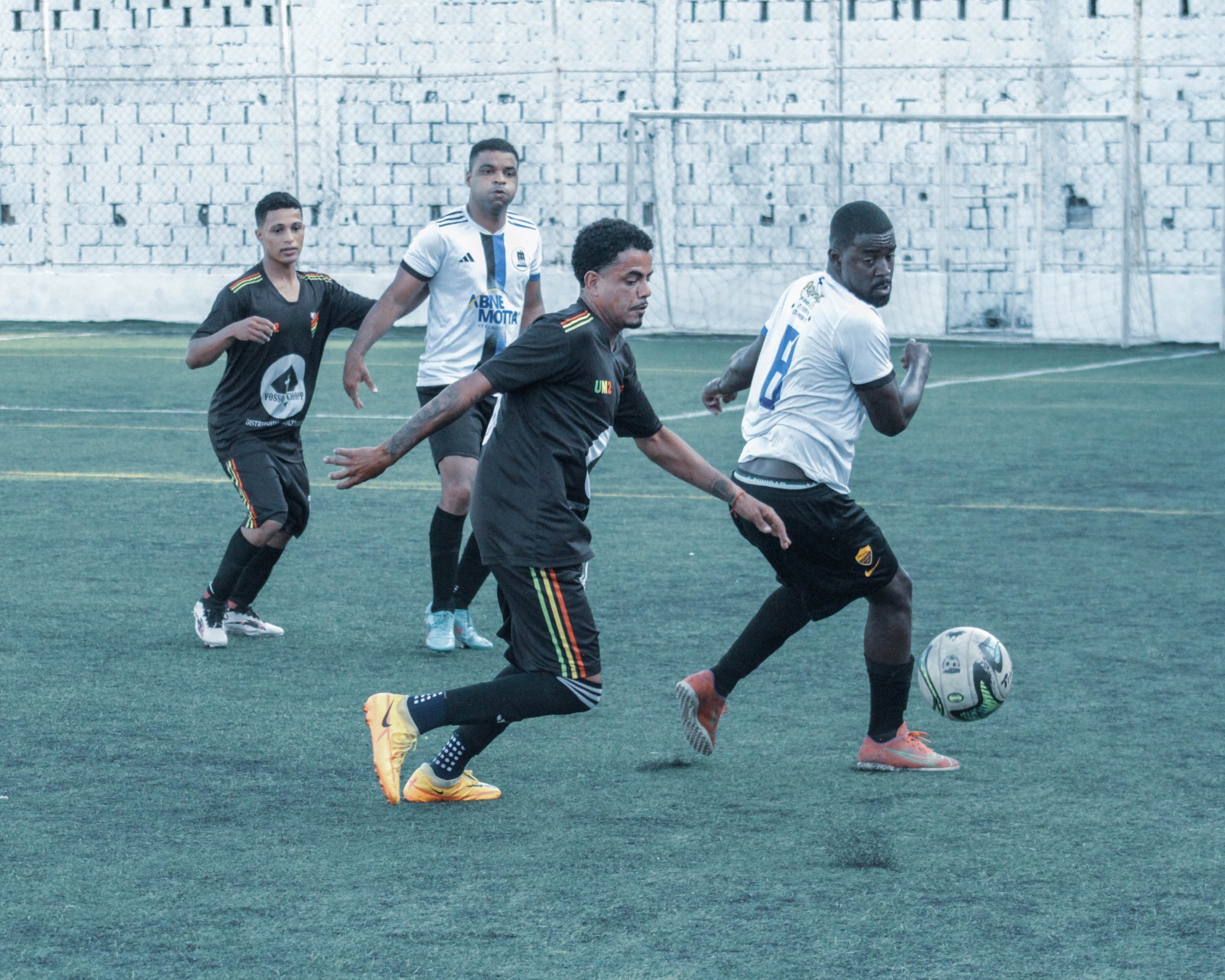 Nove jogos estão programados para o domingo