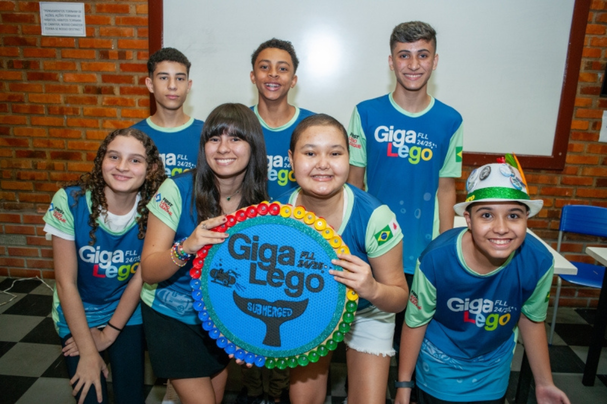 Equipe Gigalego, da Escola Municipal Antônio D’Assis Martins (Gigante)