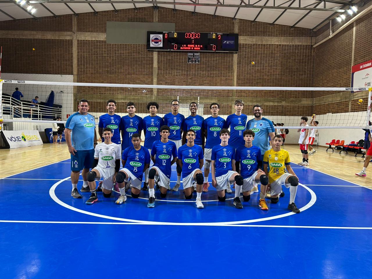 Sada Cruzeiro venceu uma partida e perdeu outra