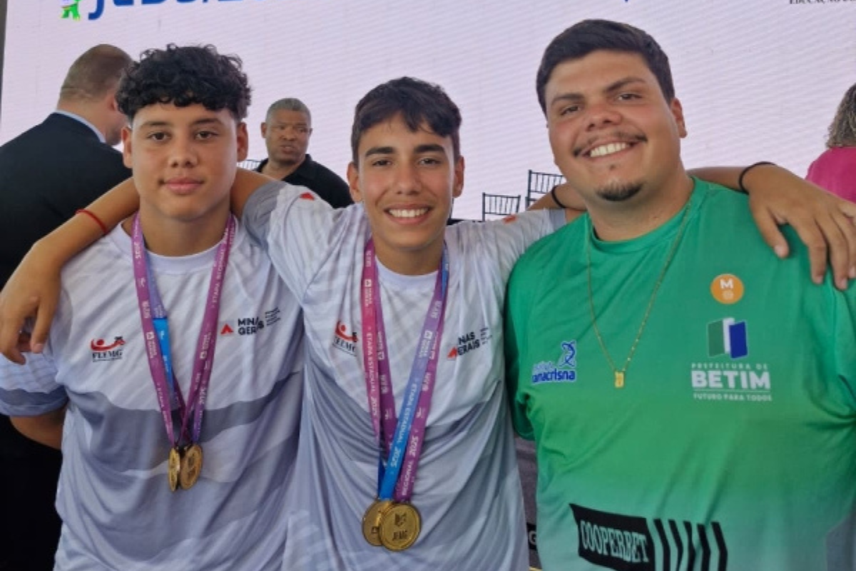 Campeões estudam na Escola Municipal Josefina Macedo Gontijo, do bairro Ingá