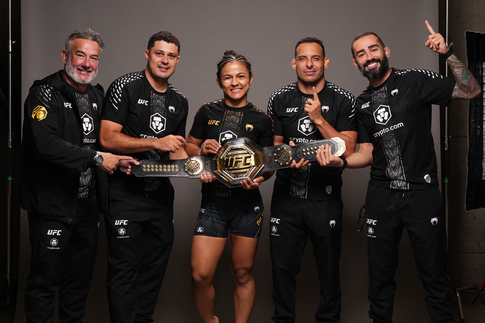 Atleta mineira conquistou o cinturão no último sábado (3)