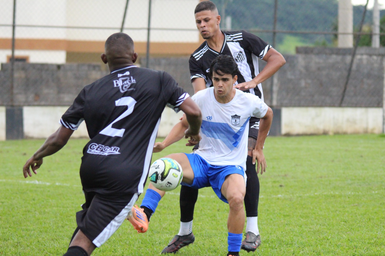 Apenas a equipe do Renascença decide a classificação em casa