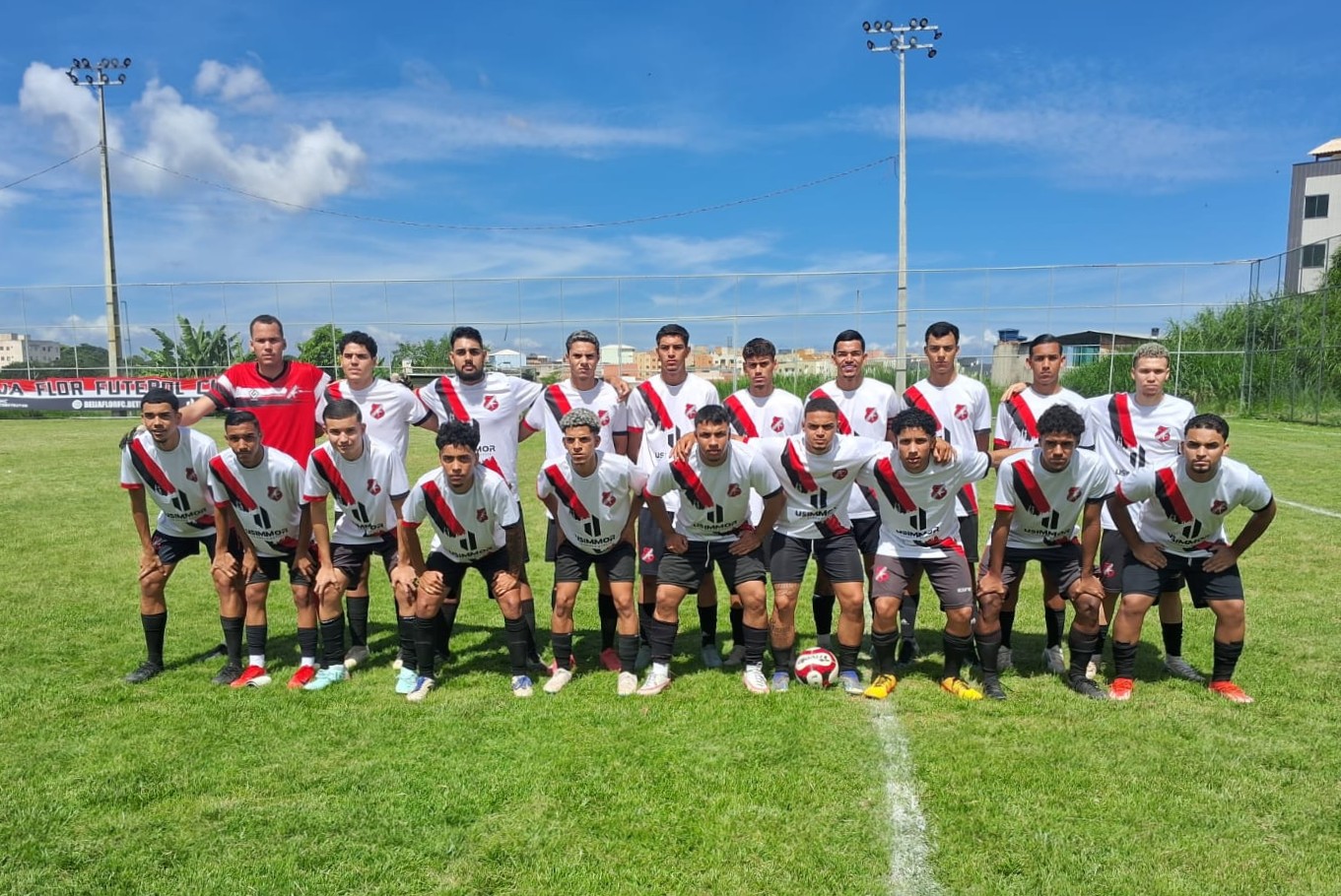 Beija Flor venceu na abertura e lidera o Grupo B