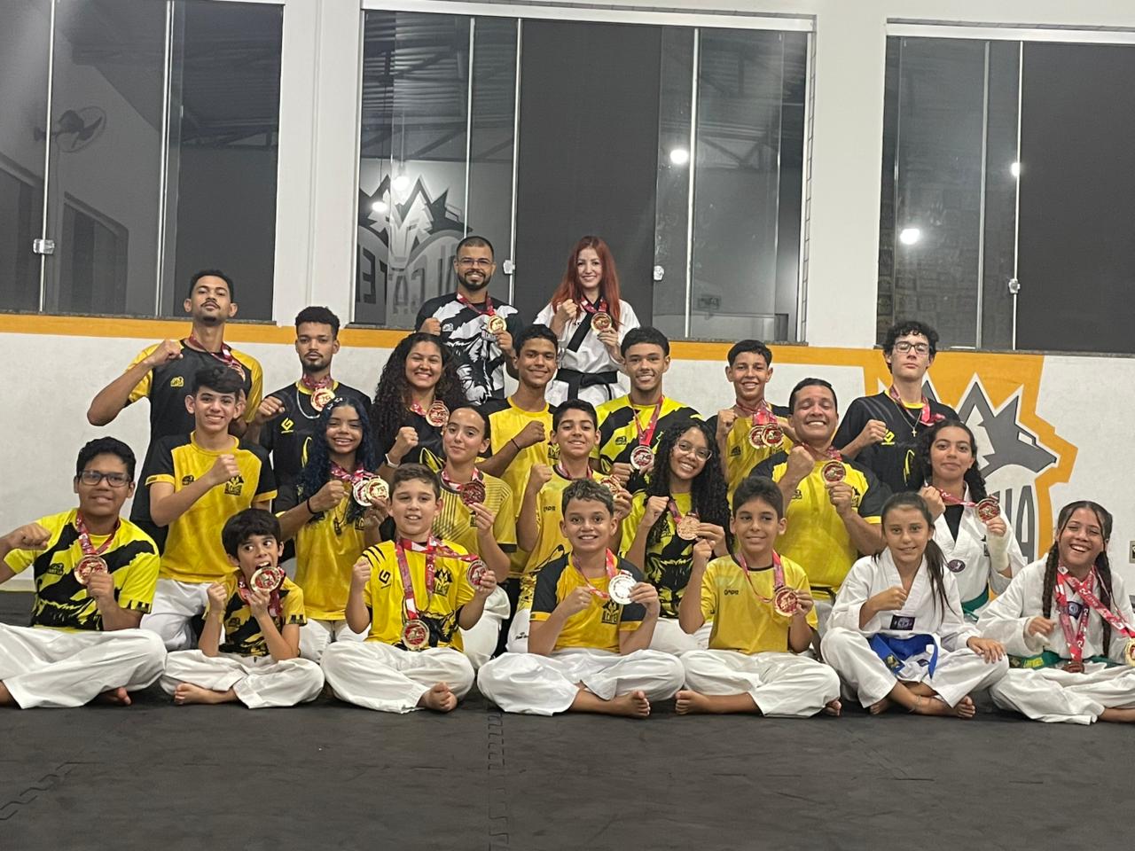 Escola de artes marciais está situada no bairro Angola