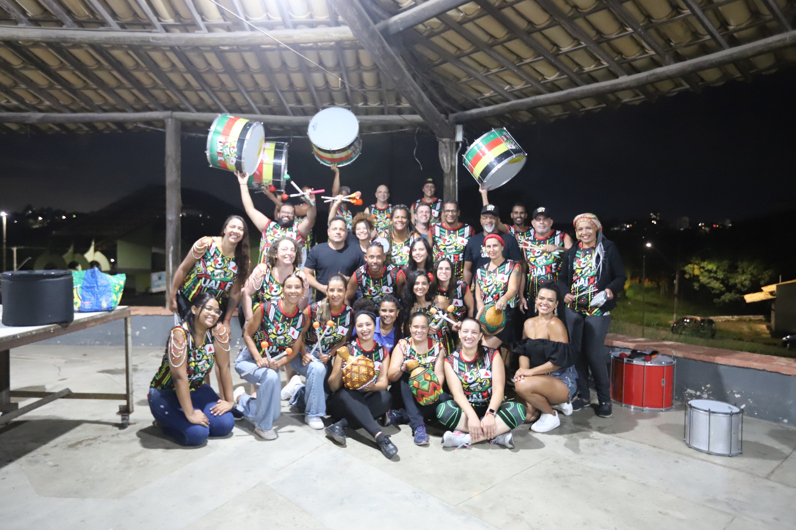 Inspirado no tema Capoeira, o bloco homenageia uma das expressões culturais mais tradicionais do Brasil