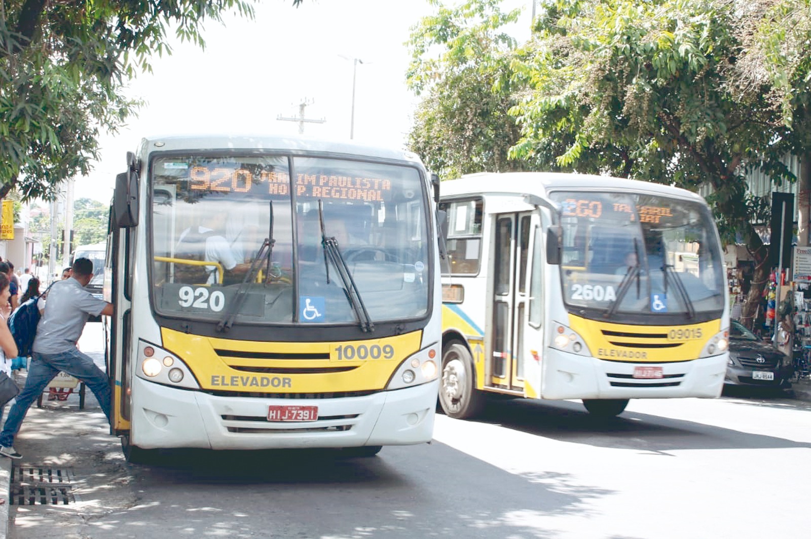  As linhas de ônibus que operam aos domingos seguirão a tabela de horários de sábado