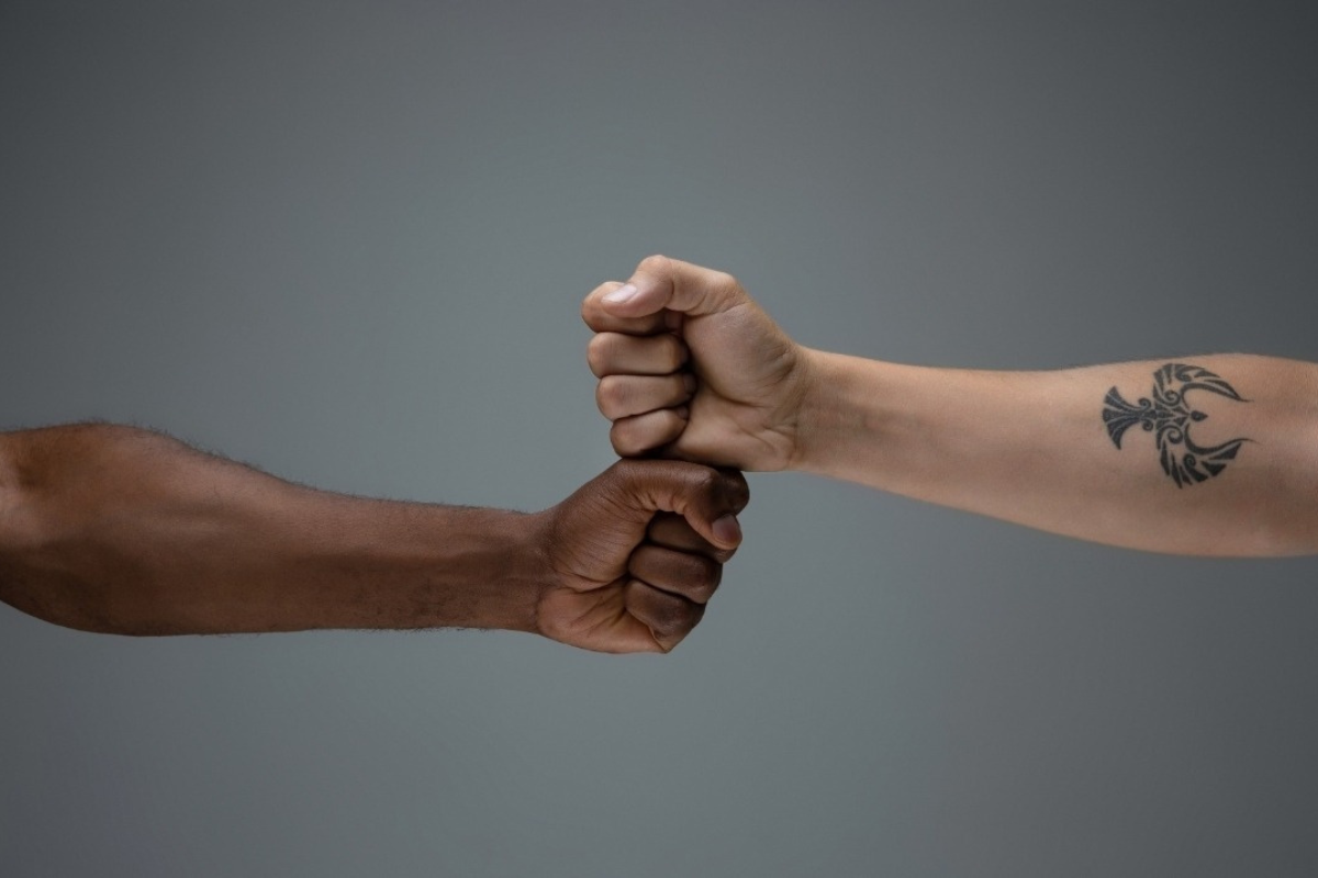 Roda de conversa tem como objetivo fomentar debates sobre desigualdades raciais e impactos do racismo estrutural