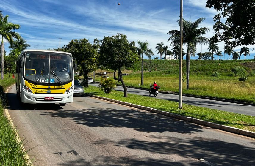 A decisão foi tomada para assegurar à população a continuidade do serviço de transporte municipal até a conclusão do novo processo licitatório