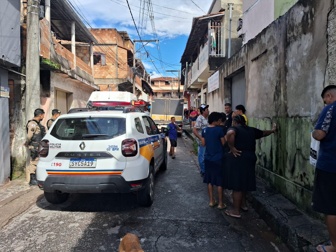 Ainda não há informações sobre a motivação do crime ou suspeitos envolvidos