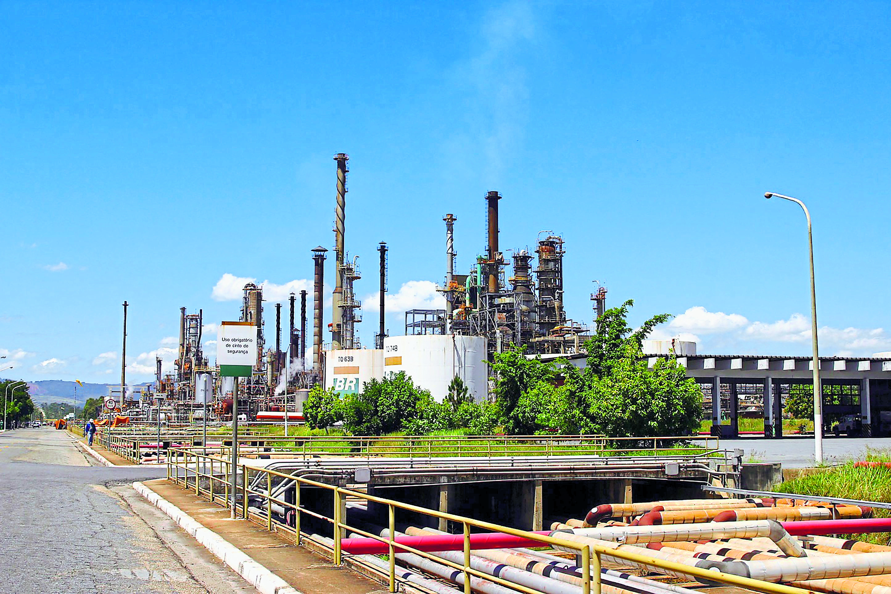  *** Local Caption *** BETIM / O TEMPO / DIVULGACAO


Petrobras vai direcionar recursos para implementaÃ§Ã£o de uma usina fotovoltaica na refinaria Gabriel Passos (Regap), em Betim.

Petrobras/DivulgaÃ§Ã£o
