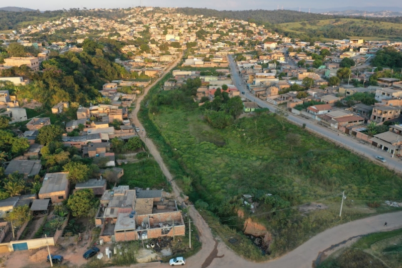 A avenida sanitária Yecoaba, fica localizada entre as ruas Copissaba e Afonso Portes Barcelar