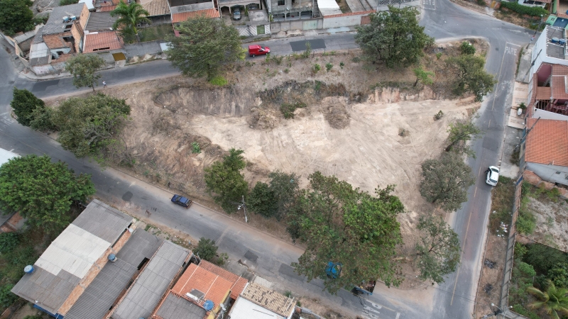 Espaço fica a menos de 200 m da avenida Belo Horizonte, principal via do bairro, e tem cerca de 260 m²