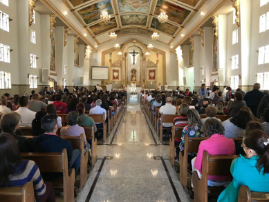 A Paróquia Nossa Senhora do Carmo fica na avenida Nossa Senhora do Carmo, 122, no Centro