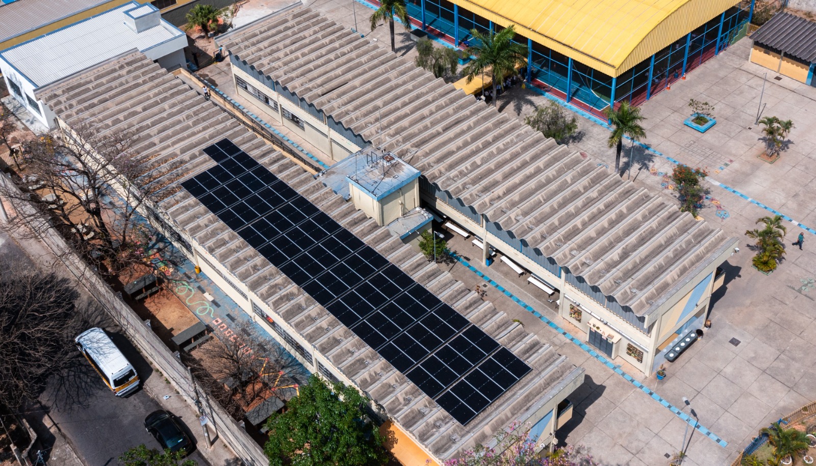Nesta sexta-feira (27), às 14h, serão inauguradas na unidade de ensino uma usina fotovoltaica e uma biblioteca