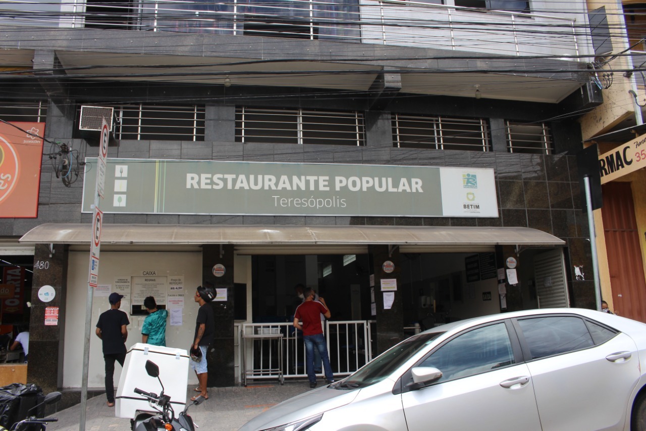 O Restaurante Popular do Teresópolis fica localizado na rua Duque de Caxias, nº 474
