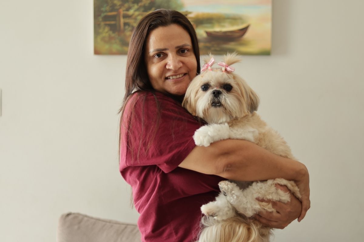 Segundo Adriana, Jujuba teve que retirar as mamas após ser diagnosticada com câncer