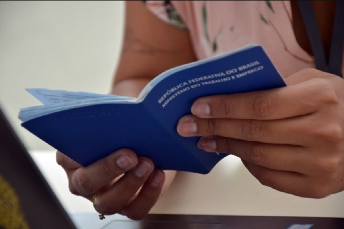 Recordista de vagas é operador de produção com 30 oportunidades abertas com salário de R$ 2.001,00
