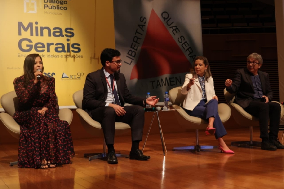 O evento, “Diálogo Público Minas Gerais - Encontro de Ideias e Soluções”, reuniu gestores e técnicos de todo o estado para debater soluções inovadoras e práticas de eficiência na administração pública