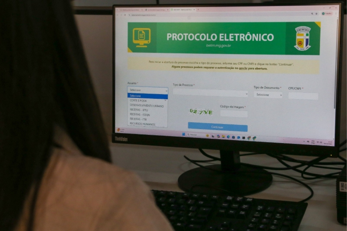 O acesso pode ser feito pelo site sistemas.betim.mg.gov.br/protocolo