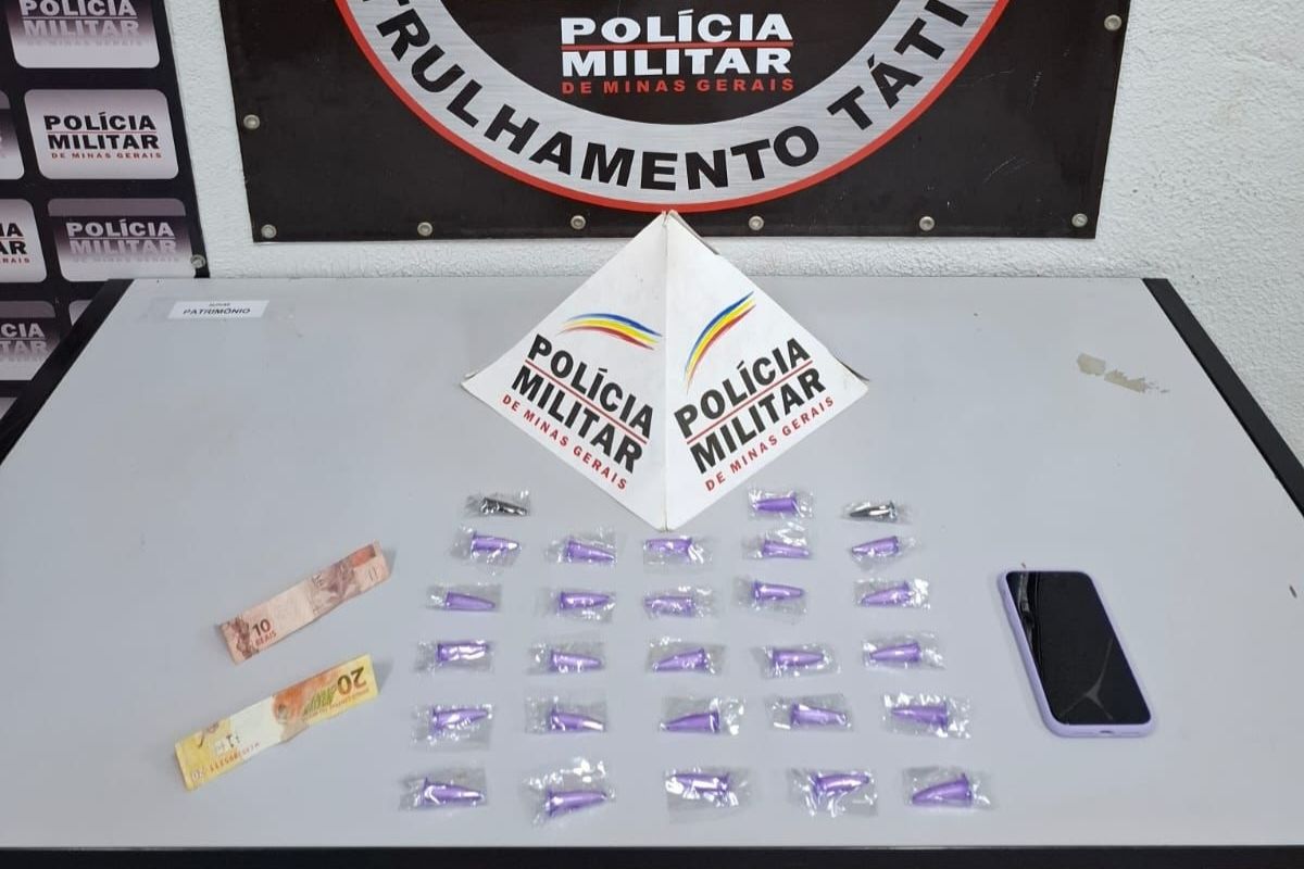 Além da droga, foram apreendidos R$ 30 em dinheiro e um celular iPhone, pertencente ao autor