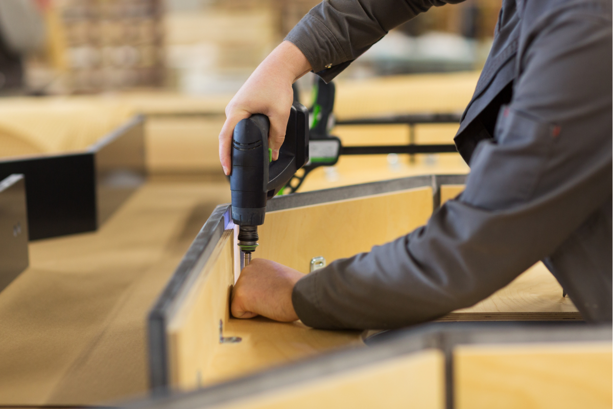 Para se candidatar, é necessário comparecer à sede da pasta e apresentar documento de identidade com foto, carteira de trabalho e currículo atualizado