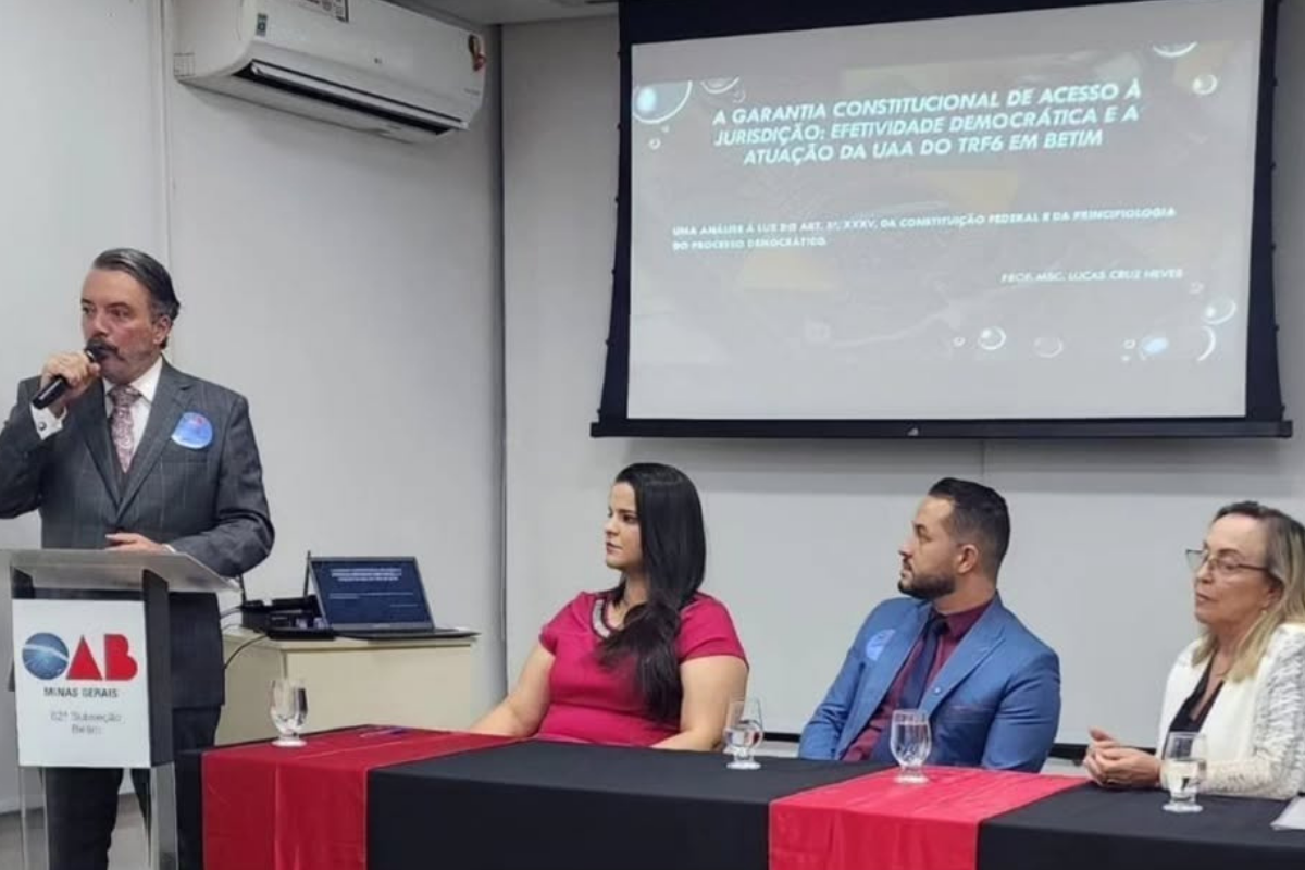 Evento reuniu advogados na noite dessa quinta-feira (13)
